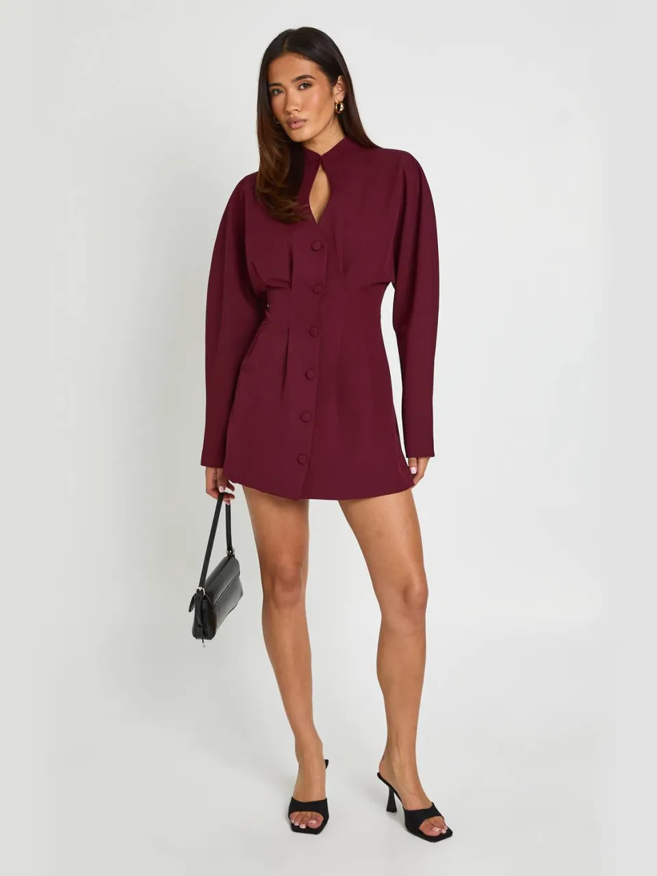 boohoo Dames Mini-jurk Met Plunge-uitsnijding En Hoge Hals In Getailleerde Snit bessen, foto 3