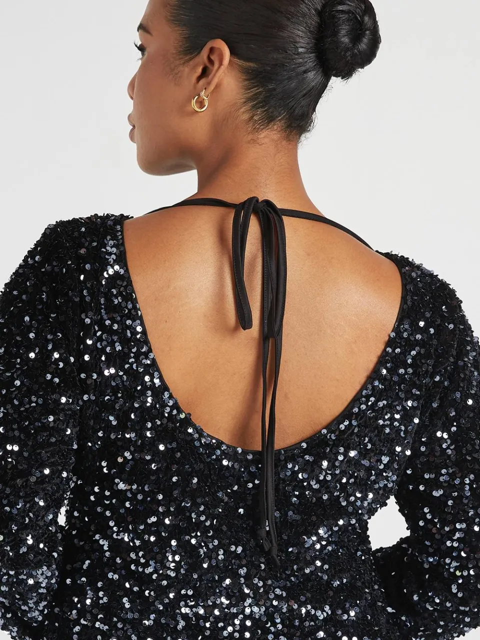 boohoo Dames Plus Fluwelen Pailletten Jurk Met Strikdetail Op De Rug marineblauw, foto 4