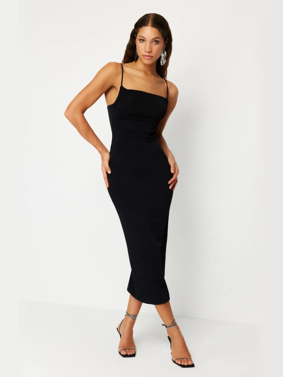 Trendyol TRENDYOLMİLLA Dames Zwart Effen Midi Mouwloos Stijlvol/Avond Bodycon Jurken