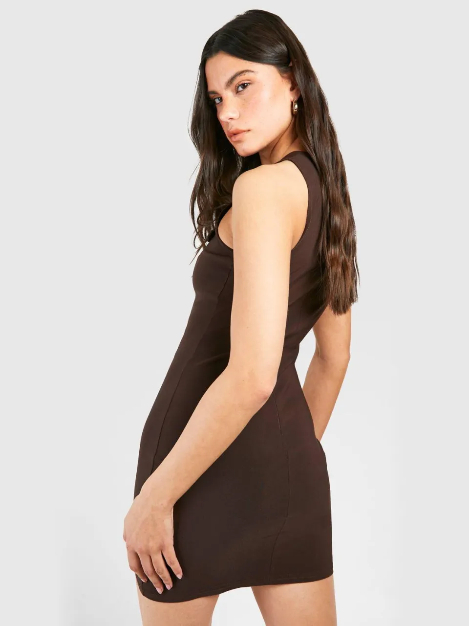 boohoo Dames Cut Out Detail Bengaline Mini Dress chocoladebruin, foto 2