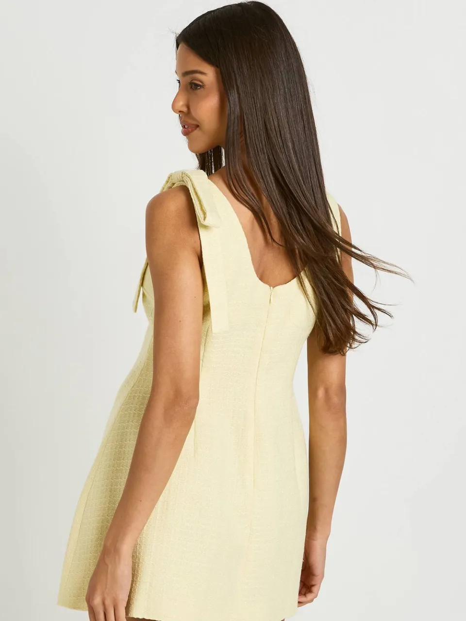 boohoo Dames Petite Boucle Mini-jurk Met Ronde Hals En Gestroomlijnde Pasvorm citroen, foto 3