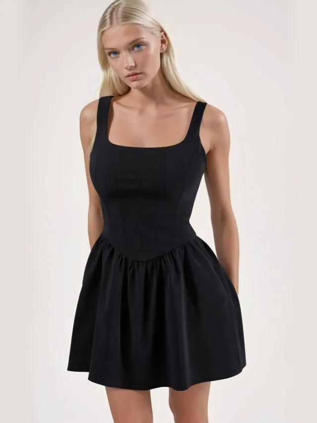 Hiccup Vierkante Kraag A-Form Mini Jurk Zwart