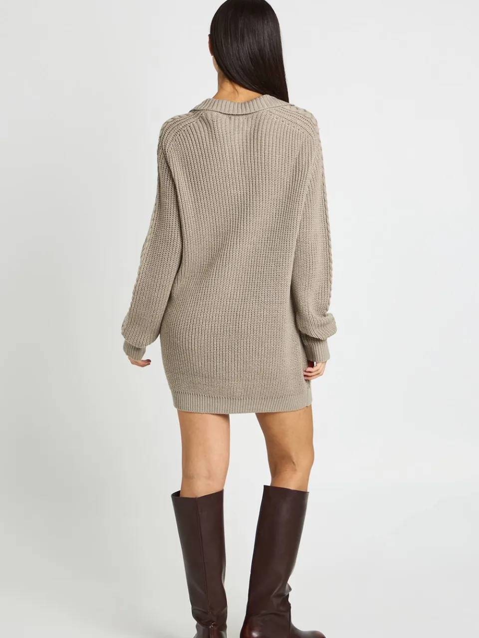 boohoo Dames Grofgebreide Trui-jurk Met Kraag En V-hals taupe, foto 2