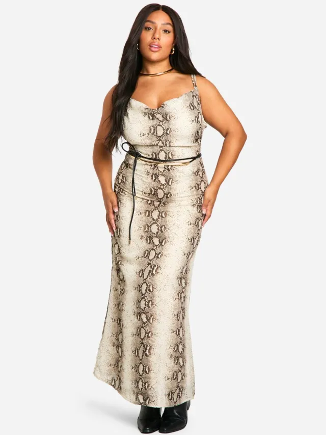 boohoo Dames Plus Snake Chiffon Cowl Maxi Jurk Slangenprint