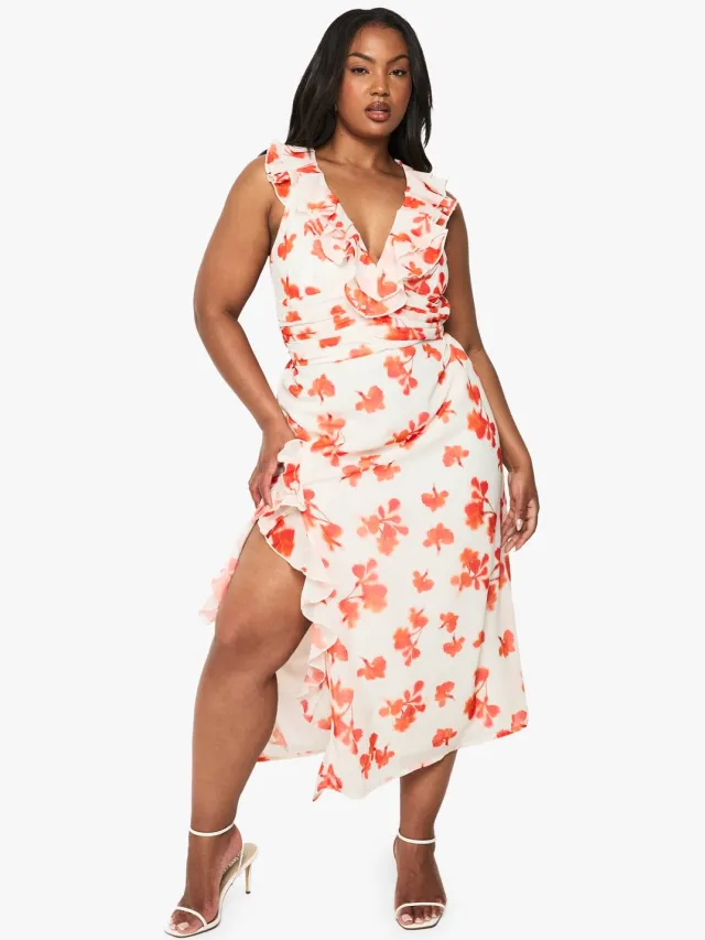 boohoo Dames Plus Bloemen Chiffon Ruffle Wikkeljurk Rood