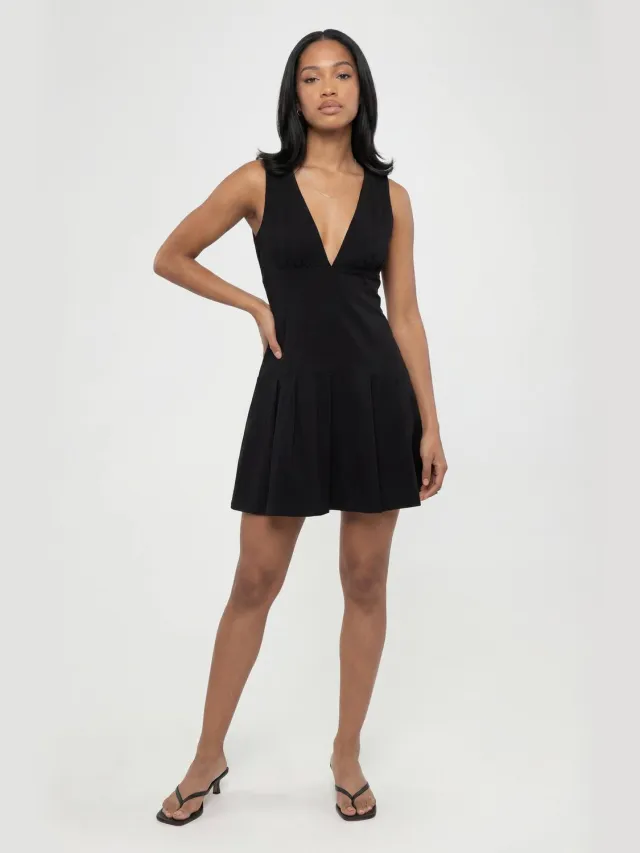 boohoo Dames Bengaline Skater Jurk Met Diepe V-hals zwart