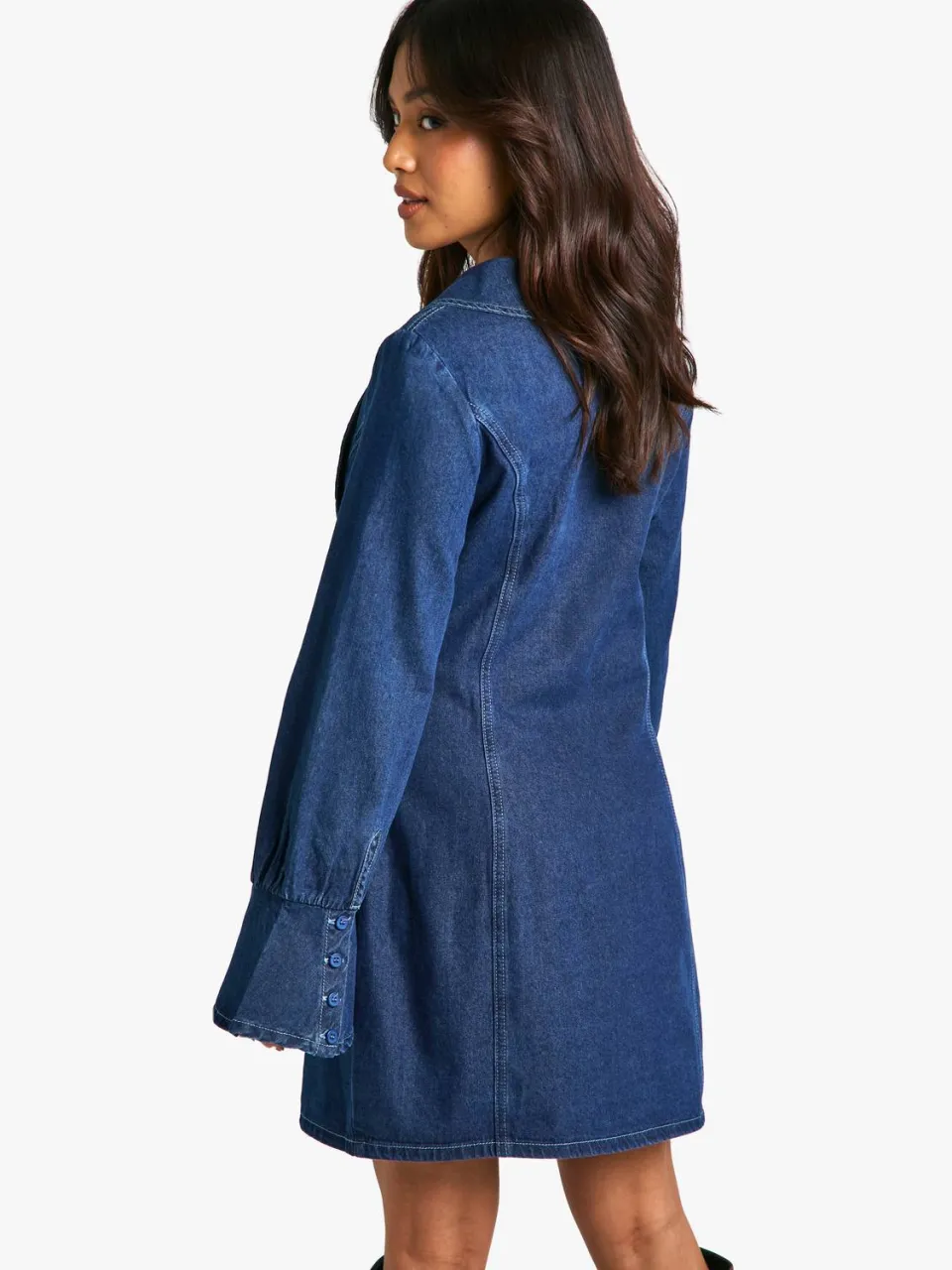 boohoo Dames Petite Kraag Detail Denim Shiftjurk, foto 2