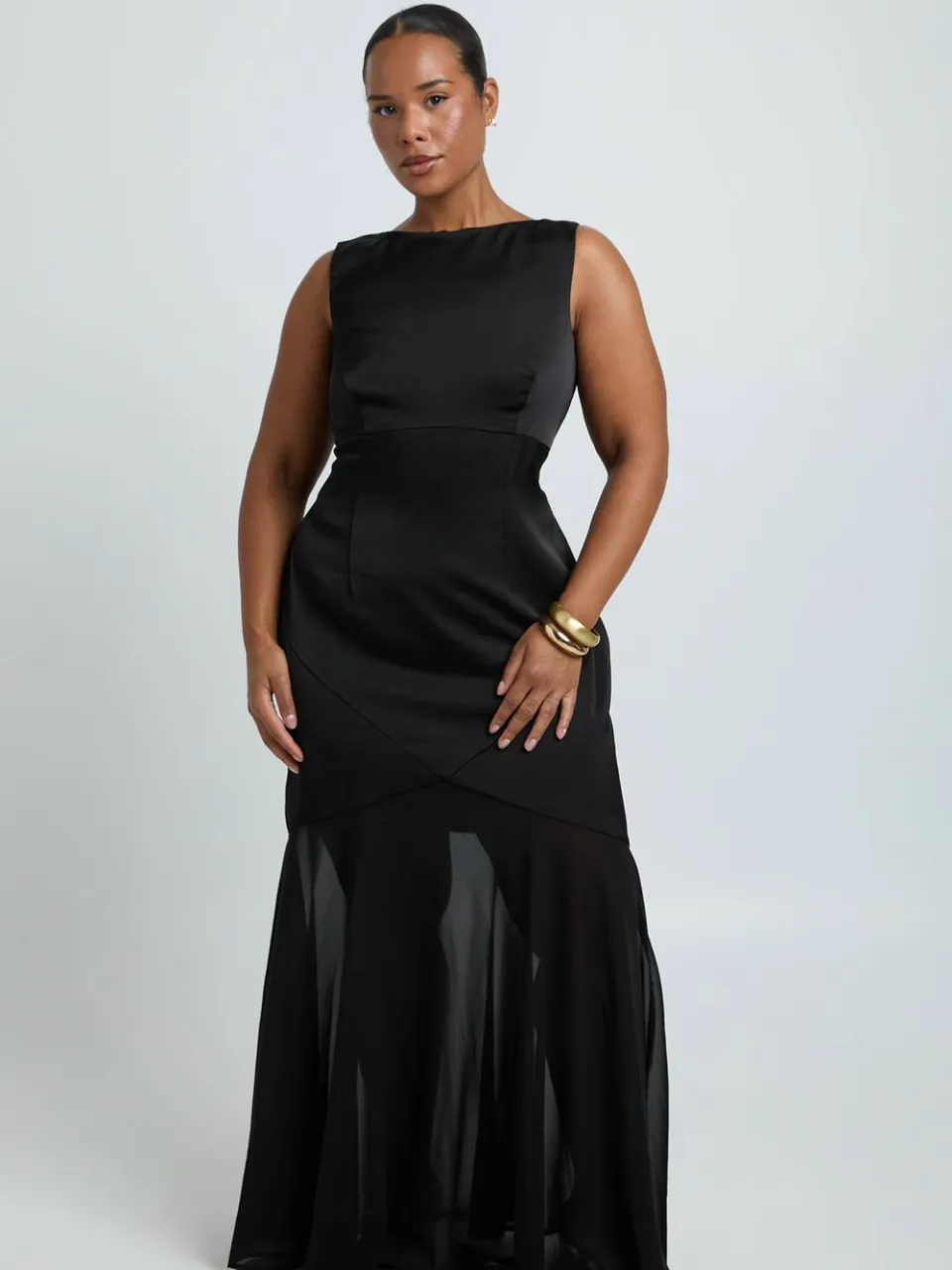 boohoo Dames Plus Satijn En Chiffon Mix Geplooide Maxi Jurk zwart, foto 3