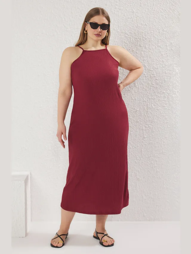 Trendyol Curve Dames Bordeaux Effen Maxi Mouwloos Casual A-lijn Grote maten Jurk Bordeauxrood