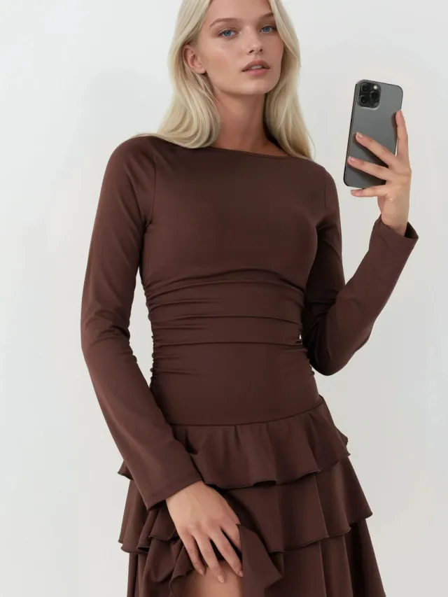 Hiccup Rimpelige Crew Neck Mini Jurk Bruin
