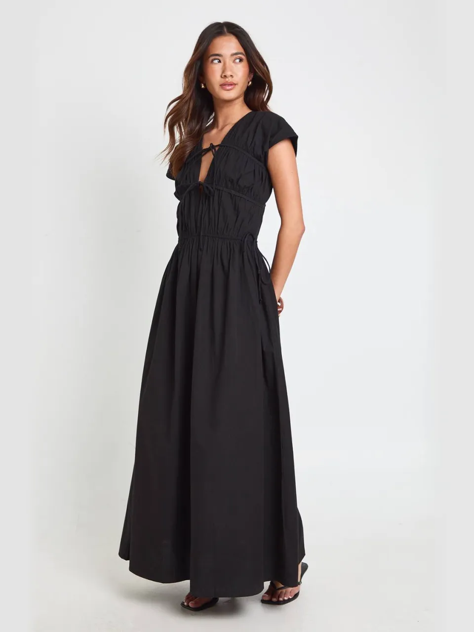 boohoo Dames Katoenen Popeline Maxi Jurk Met Gerimpeld Voorpand En Strikdetail zwart, foto 2