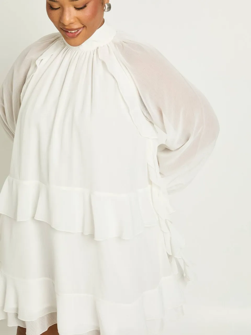 boohoo Dames Plus Chiffon Ruche Smock-jurk ivoor, foto 4