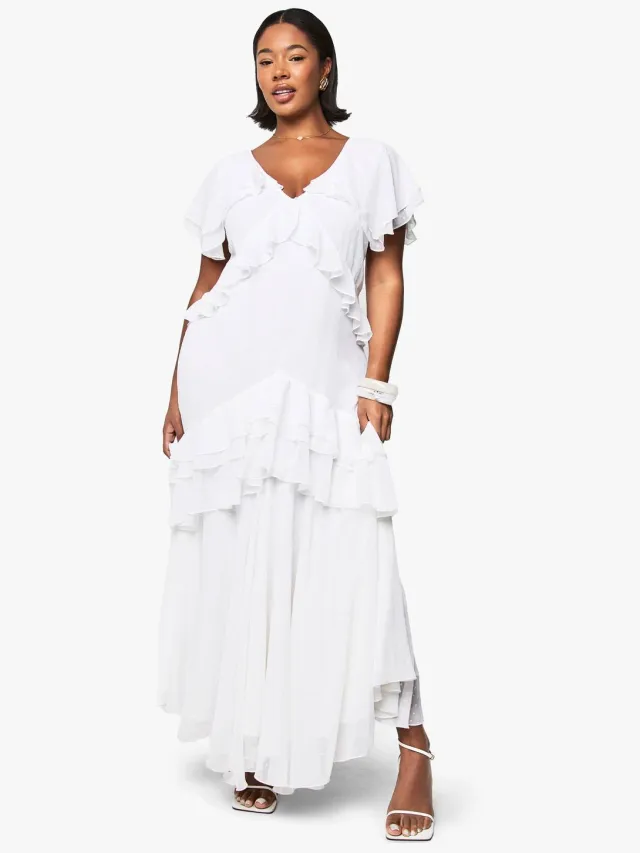 boohoo Dames Plus Dobby Chiffon Maxi-jurk met ruchesdetails Ivoor