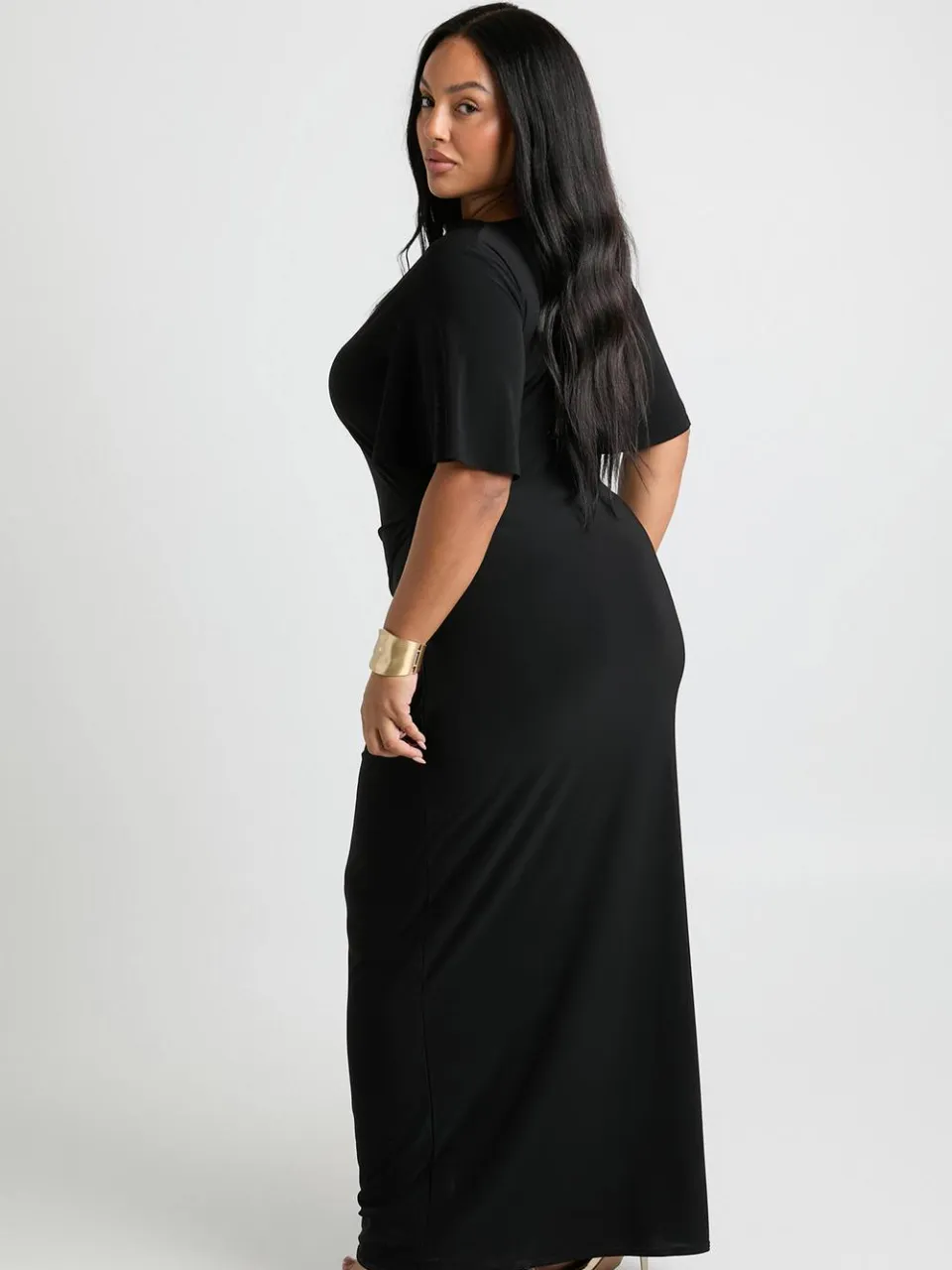 boohoo Dames Plus Angel Mouw Geraffelde Zijkolom Maxi Jurk zwart, foto 3