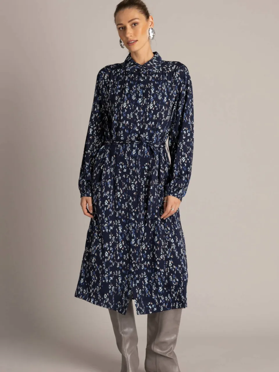 Yest coljurk met ceintuur en print - donkerblauw