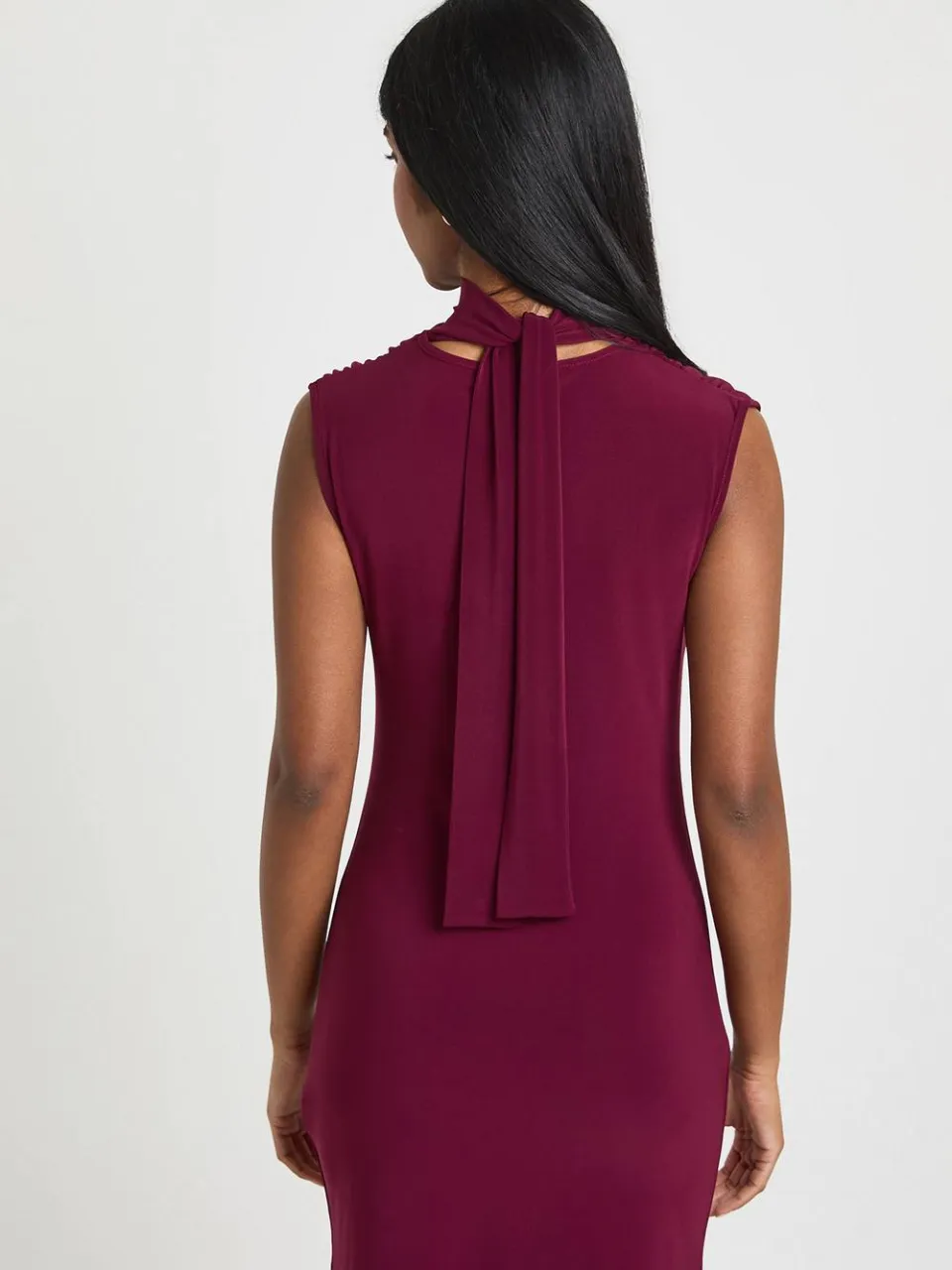 boohoo Dames Slinky Diep Decollete Mini Jurk met Sjaal Detail bordeaux rood, foto 3