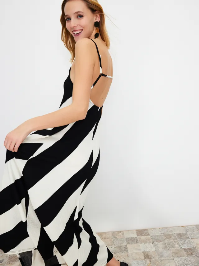 Trendyol TRENDYOLMİLLA Dames Zwart Effen Maxi Mouwloos Casual A-lijn Jurken, foto 2