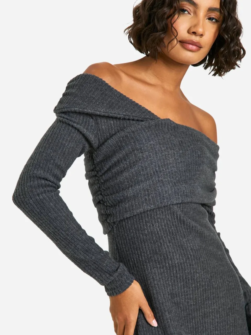 boohoo Dames Tall Brushed Rib Asymmetrische Mini Jurk houtskool, foto 3