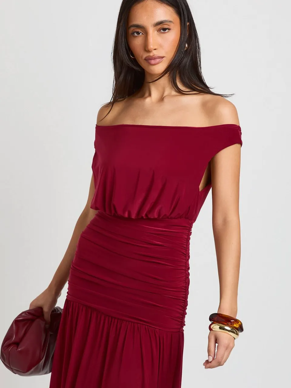 boohoo Dames Bardot Maxi Jurk Met Gerimpelde Bovenkant bessen, foto 3