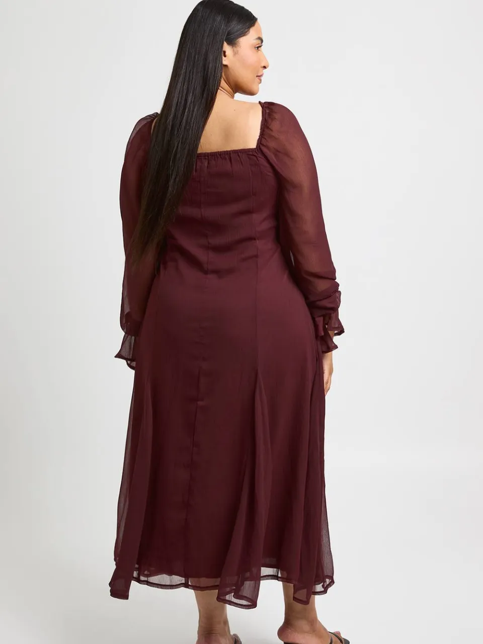 boohoo Dames Plus Getextureerde Chiffon Godet Zoom Midi Jurk chocoladebruin, foto 2