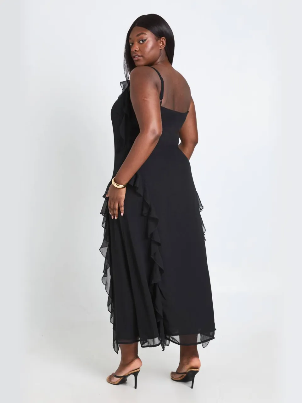 boohoo Dames Plus Chiffon Ruches Maxi Jurk zwart, foto 2