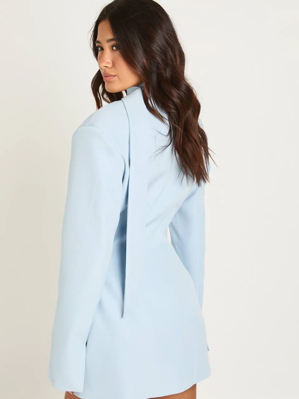 boohoo Dames Getailleerde Blazerjurk Met Sjaaldetail En Schoudervulling pastelblauw, foto 2