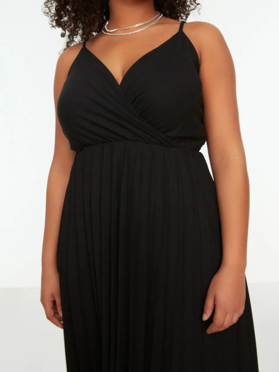 Trendyol Curve Dames Zwart Effen Midi Mouwloos Casual A-lijn Grote maten Jurk, foto 2