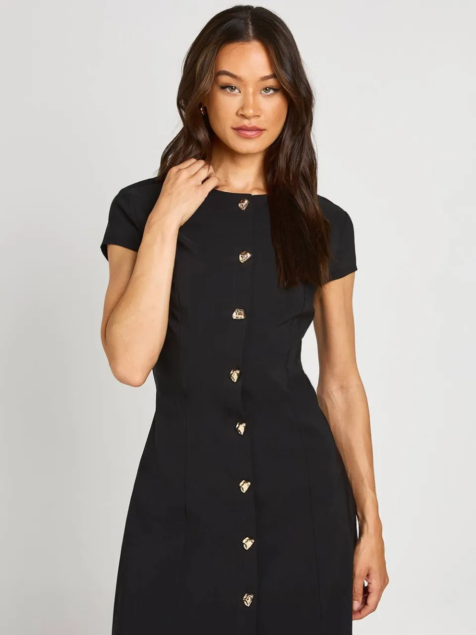 boohoo Dames Tall Bengaline Shift Jurk Met Gouden Knoopsluiting En Korte Mouwen, foto 3