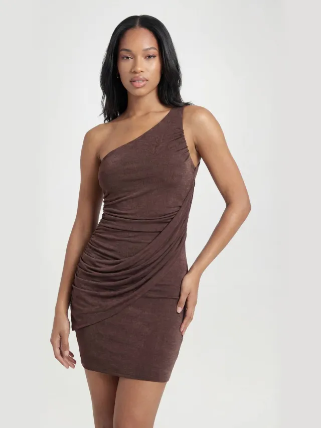 boohoo Dames Acetaat Slinky One-shoulder Jurk Met Gedrapeerde Voorkant Mini Chocoladebruin