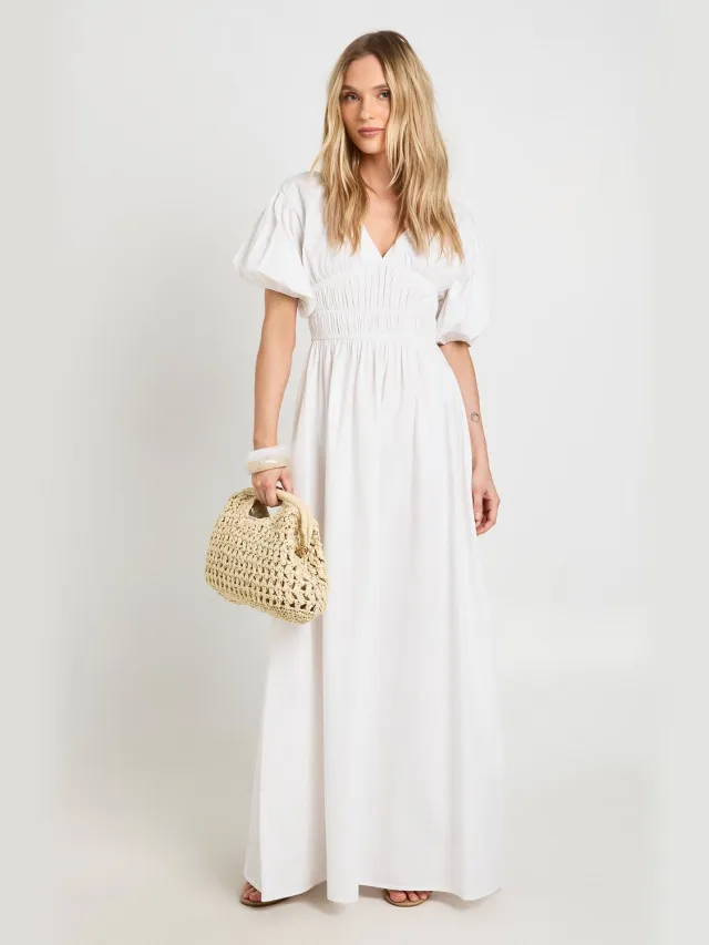 boohoo Dames Petite Katoenen Poplin Maxi Jurk Met Gesmockte Top V-hals En Pofmouwen Wit