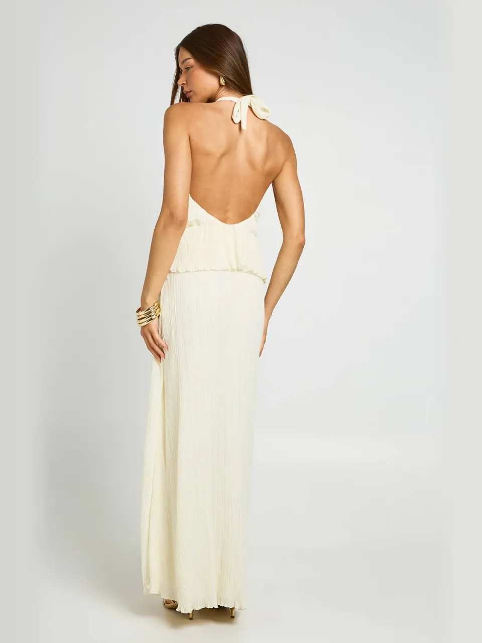 boohoo Dames Geplisseerde Maxi Jurk Met Gouden Details En Diepe Halslijn, foto 3