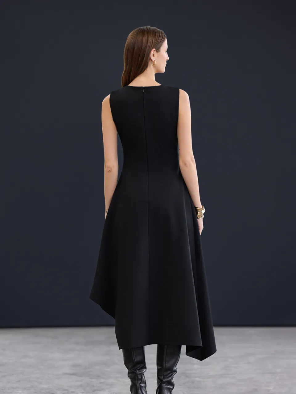 Trendyol TRENDYOLMİLLA Dames Zwart Effen Midi Mouwloos Casual Asymmetrisch Jurken, foto 2