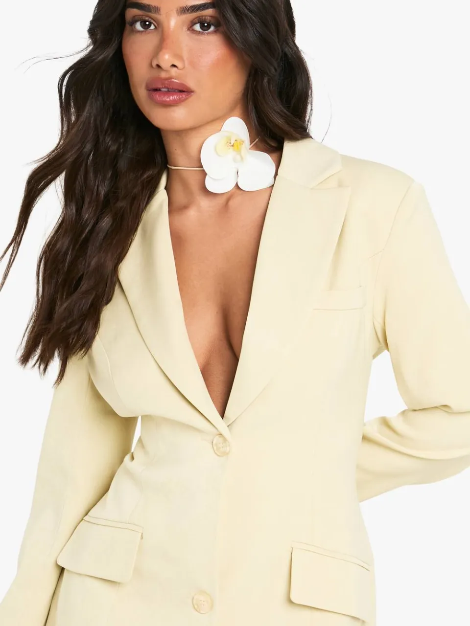 boohoo Dames Petite Getailleerde Gestructureerde Blazerjurk met Geaccentueerde Taille citroen, foto 4