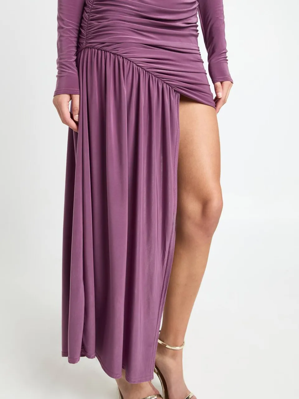 boohoo Dames Mini-jurk met hoge hals en draperie moerbei, foto 4