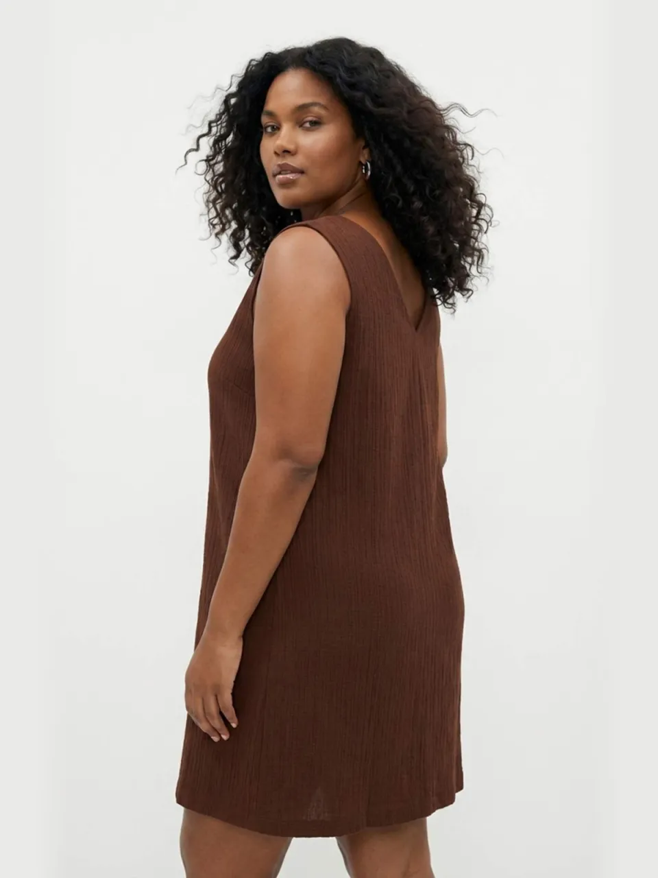 Trendyol Curve Dames Bruin Effen Kort / Mini Mouwloos Strandkleding Recht Grote maten Jurk, foto 2