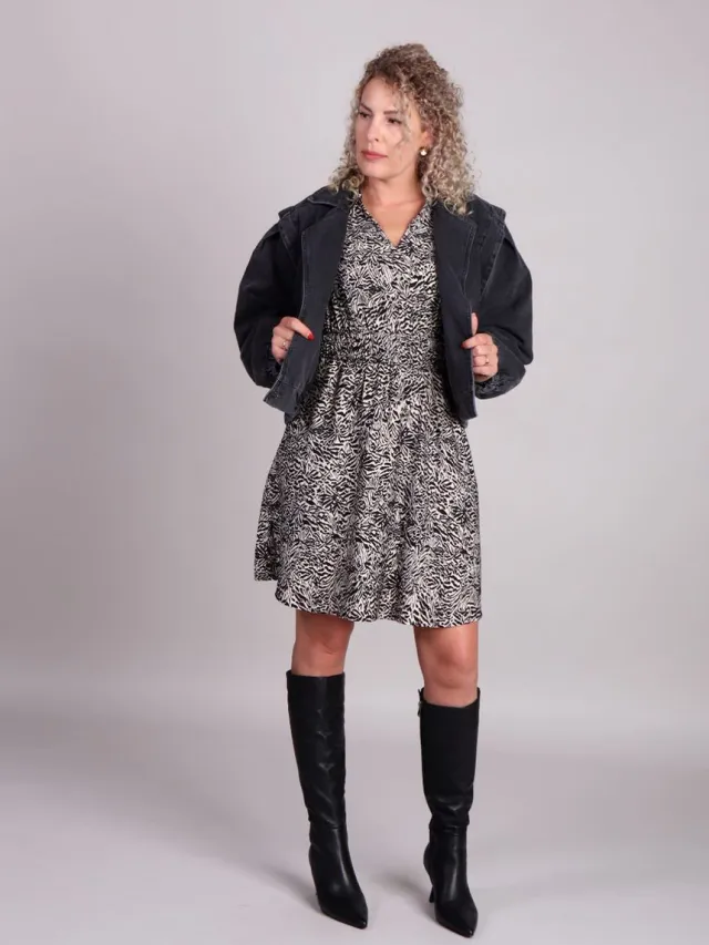 MSCH Zwarte beige print jurk met elastische taille Amabella - MSCH