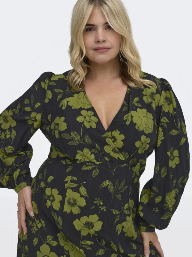 Only Carmakoma Plus Size gebloemde midi wikkeljurk - zwart/groen, foto 3