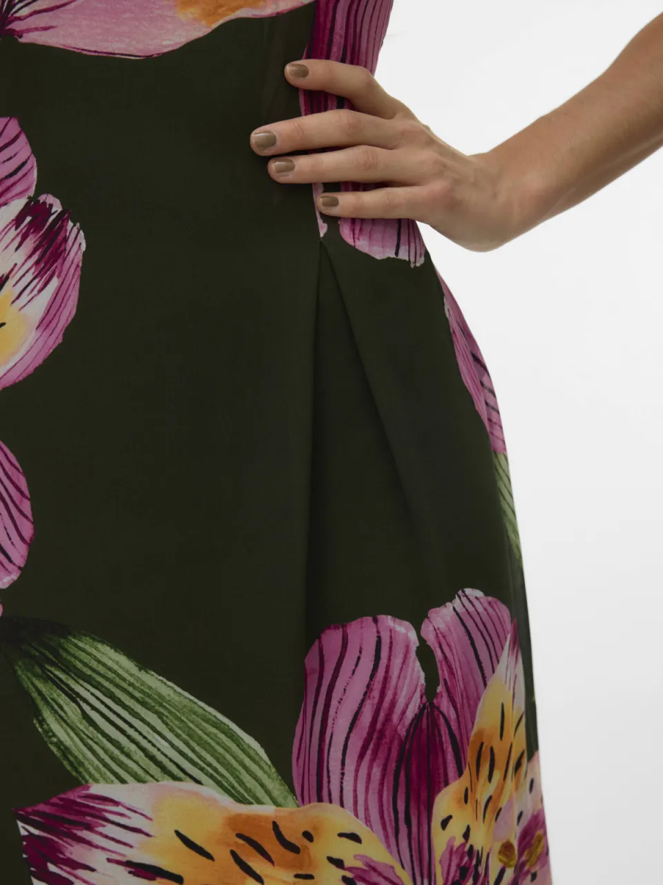Vero Moda gebloemde maxi jurk zwart, foto 4