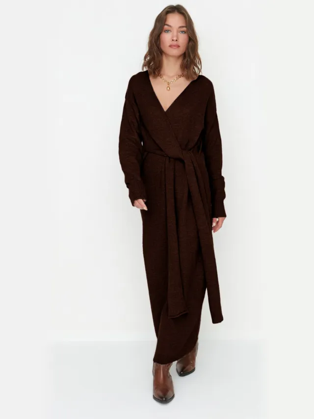 Trendyol TRENDYOLMİLLA Dames Bruin Effen Midi Lang Casual Double-breasted Jurken Donkerbruin