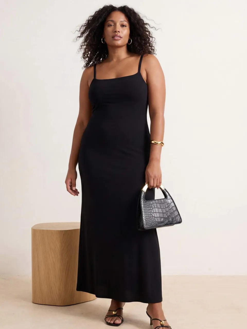 Trendyol Curve Dames Zwart Effen Maxi Mouwloos Casual Zeemeermin Grote maten Jurk