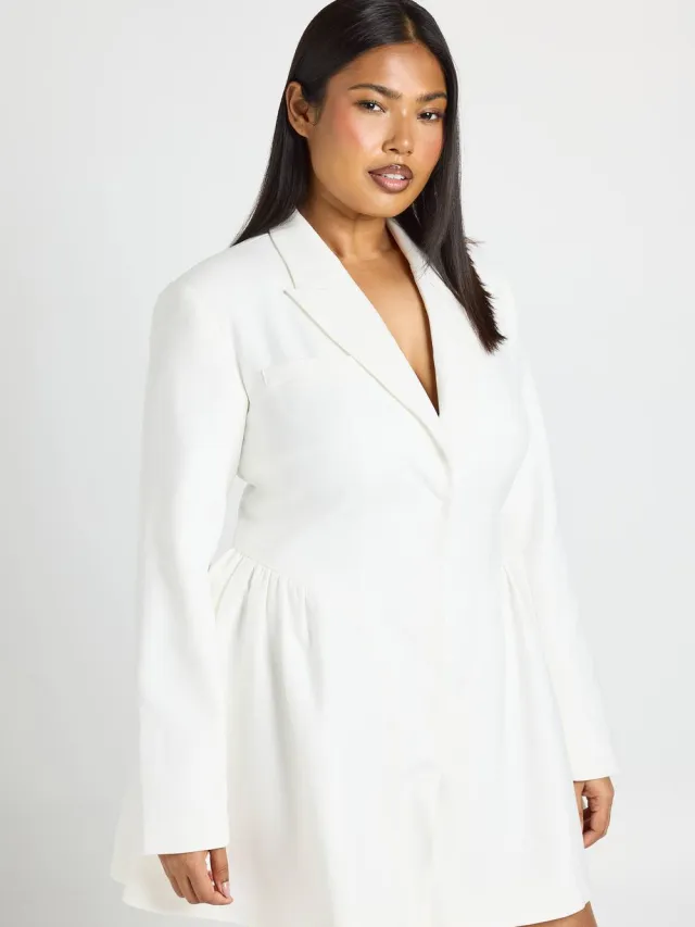 boohoo Dames Plus Skater Rok Blazer Jurk Ivoor