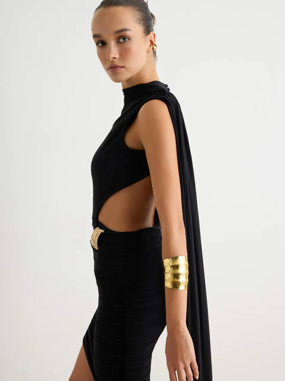 Trendyol TRENDYOLMİLLA Dames Zwart Effen Kort / Mini Lang Bodycon Jurken, foto 2