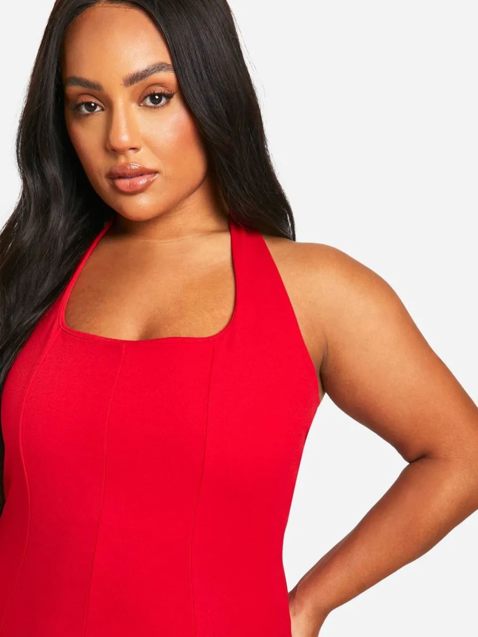 boohoo Dames Plus Halterneck Midi-jurk rood, foto 3