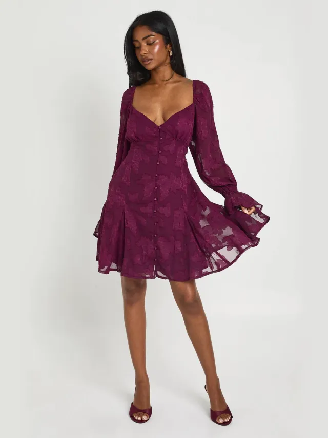 boohoo Dames Burnout Bloemen Godet Zoom Mini Jurk Pruim
