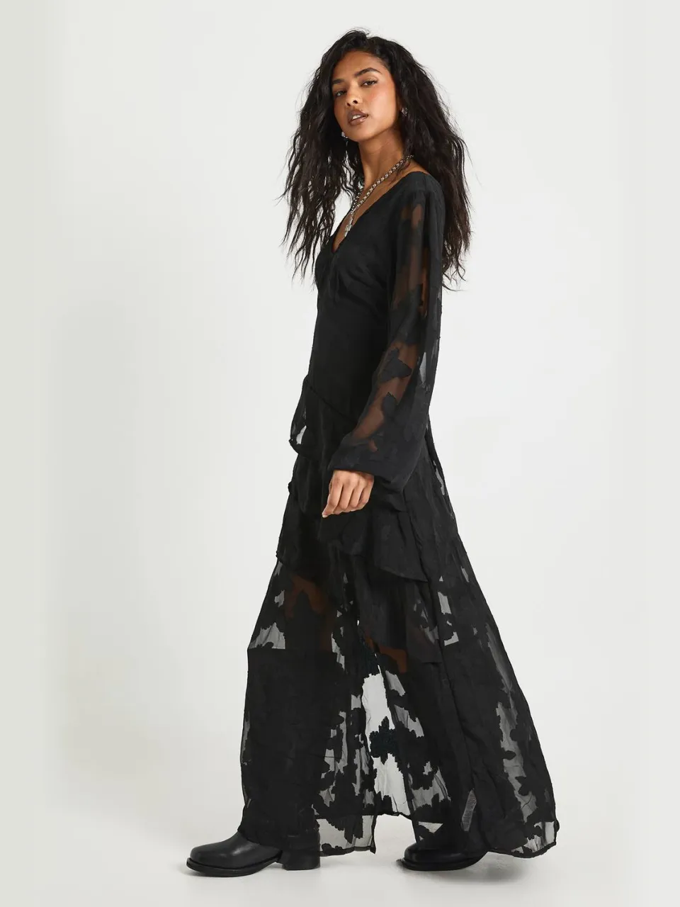 boohoo Dames Burnout Floral Frill Detail Maxi Jurk zwart, foto 3