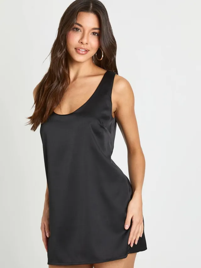 boohoo Dames Basic Satijnen Mini-jurk Met Diepe Hals En Brede Bandjes Zwart