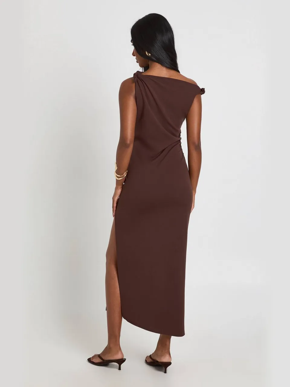 boohoo Dames Jersey Crepe Jurk Met Knoopdetail Op De Schouder Midaxi chocoladebruin, foto 2