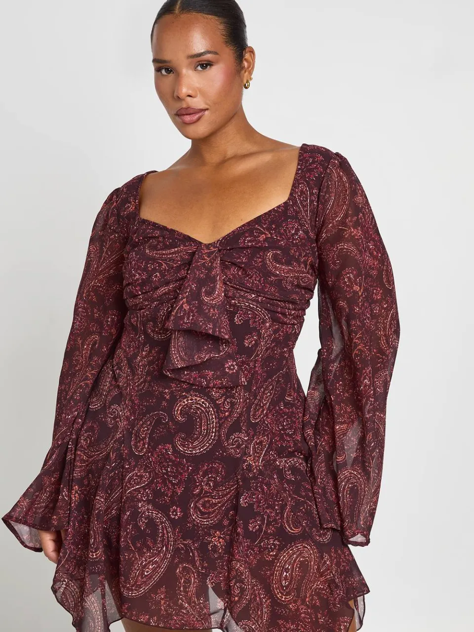 boohoo Dames Plus Paisley Godet Zoom Mini Jurk bruin, foto 2