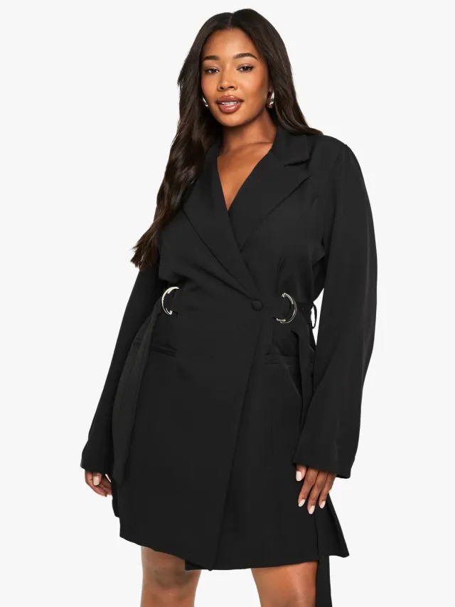 boohoo Dames Plus D-Ring Cinched Waist Blazer Jurk Zwart