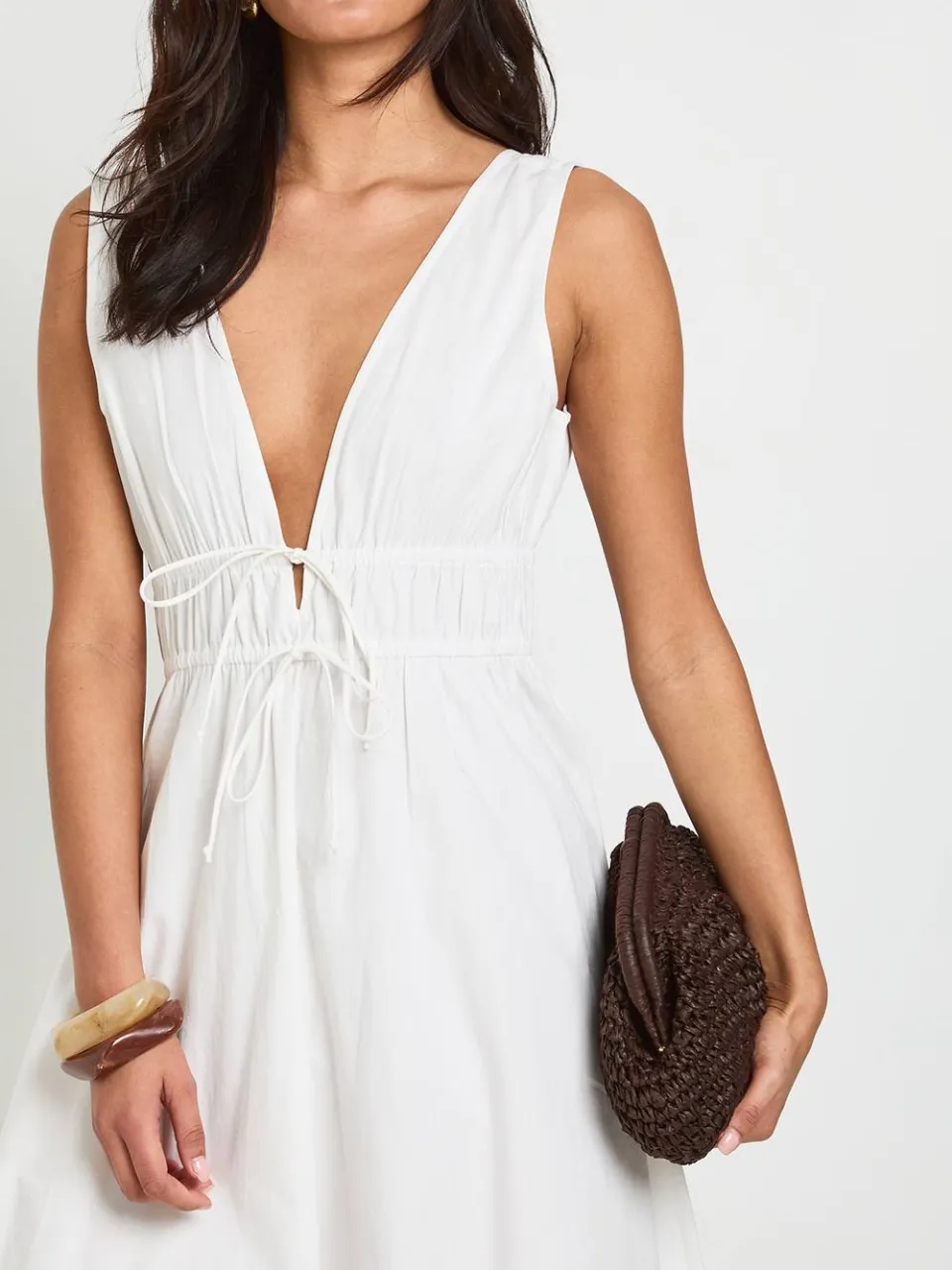 boohoo Dames Maxi Skater Jurk Met Diepe V-hals En Strikdetail wit, foto 4